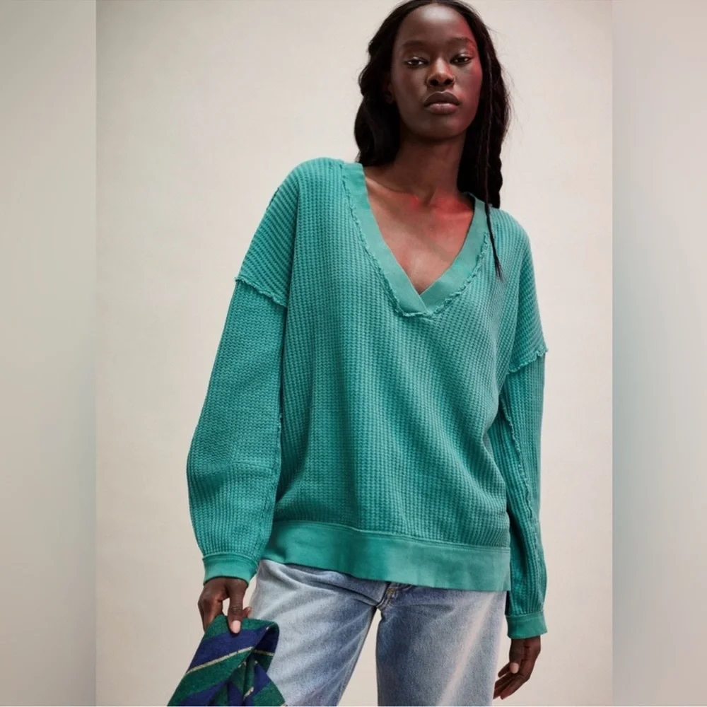 FREE PEOPLE We The Free Ricky Thermal V Neck Top in Green